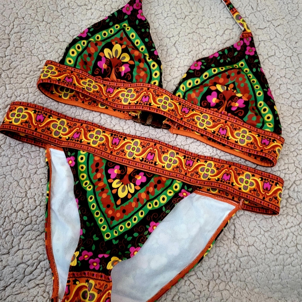 VS Bikini